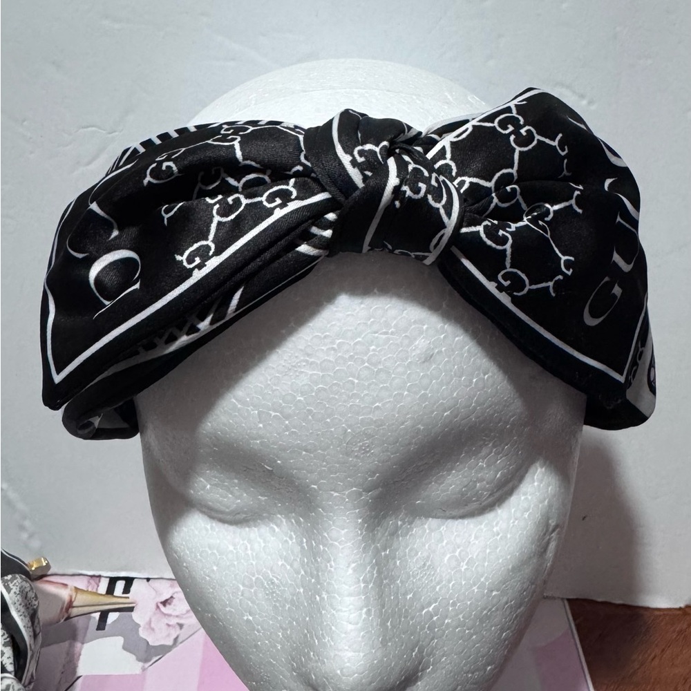 Elegant Black and White Headband